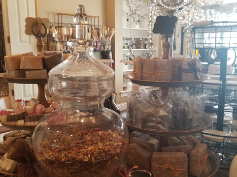 Lavish Retreat Salon & Spa-Cedar Hill必去景点