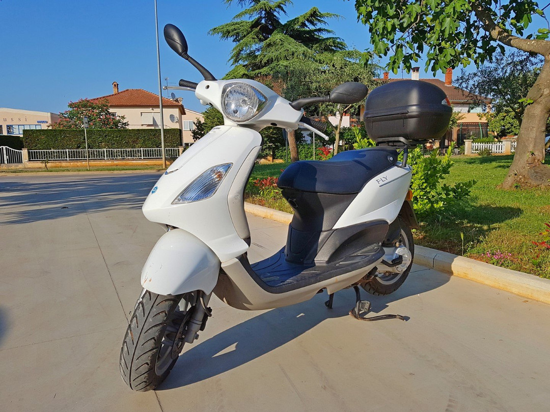Rent a bike & scooter "HOLIDAY"-普拉必去景点