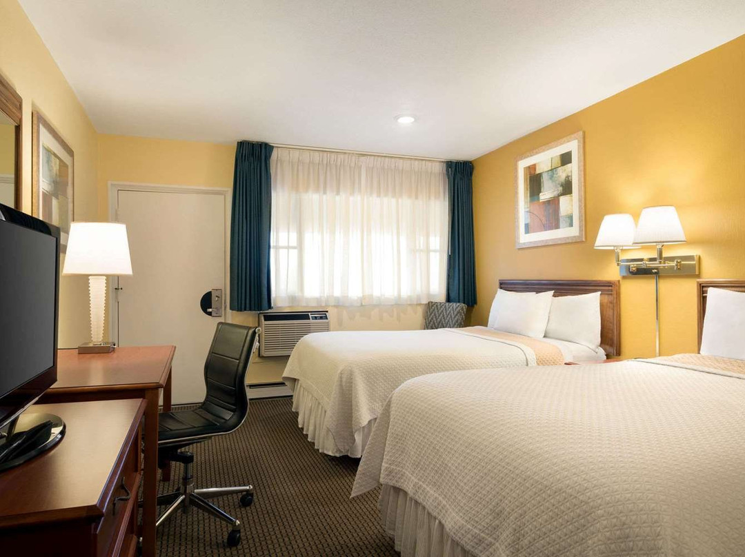 Downtown Dover Inn主图