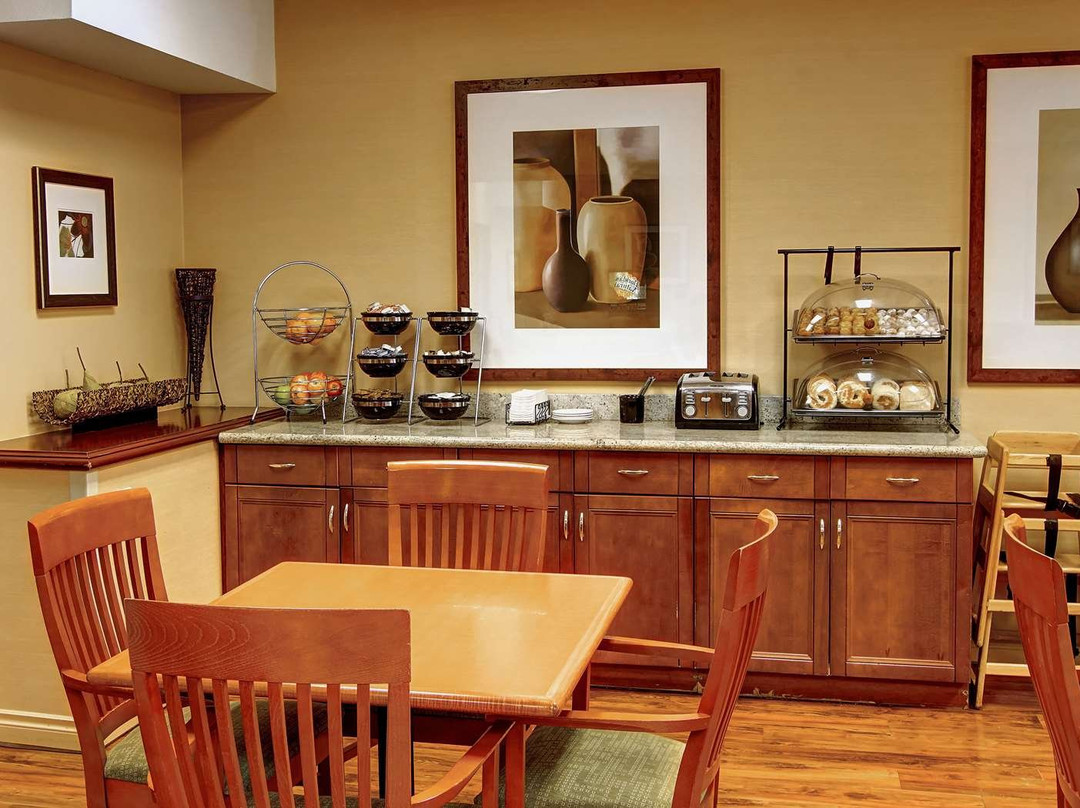 O'Fallon Suites Hotel主图