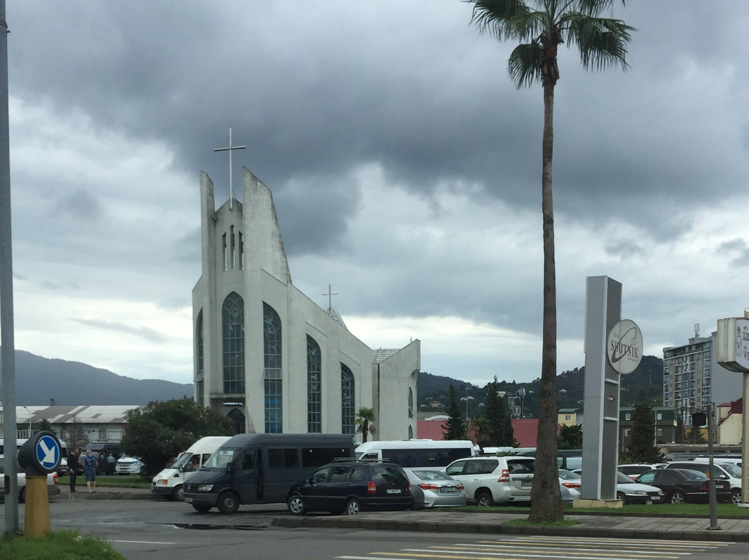 Kapreshumi旅游景点-Batumi Holy Spirit Basilica