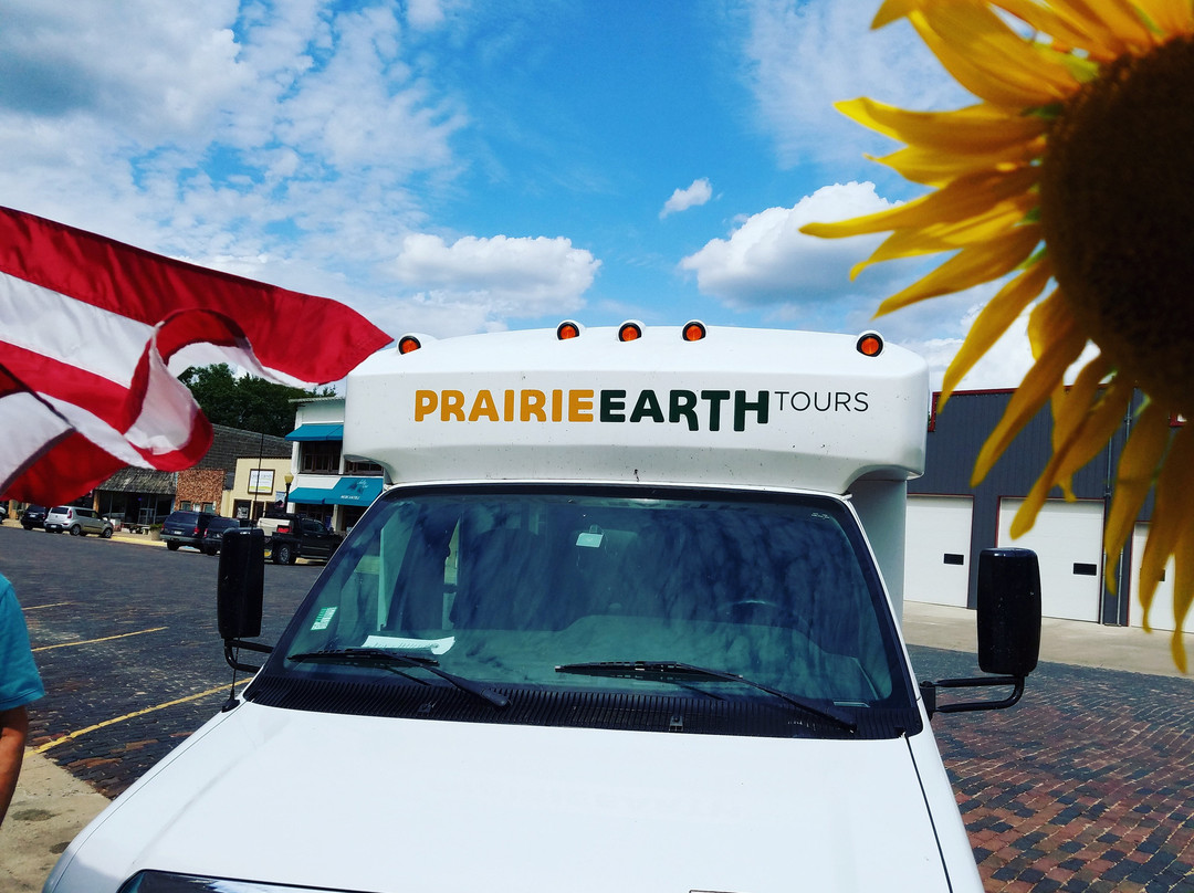 Prairie Earth Tours景点图片