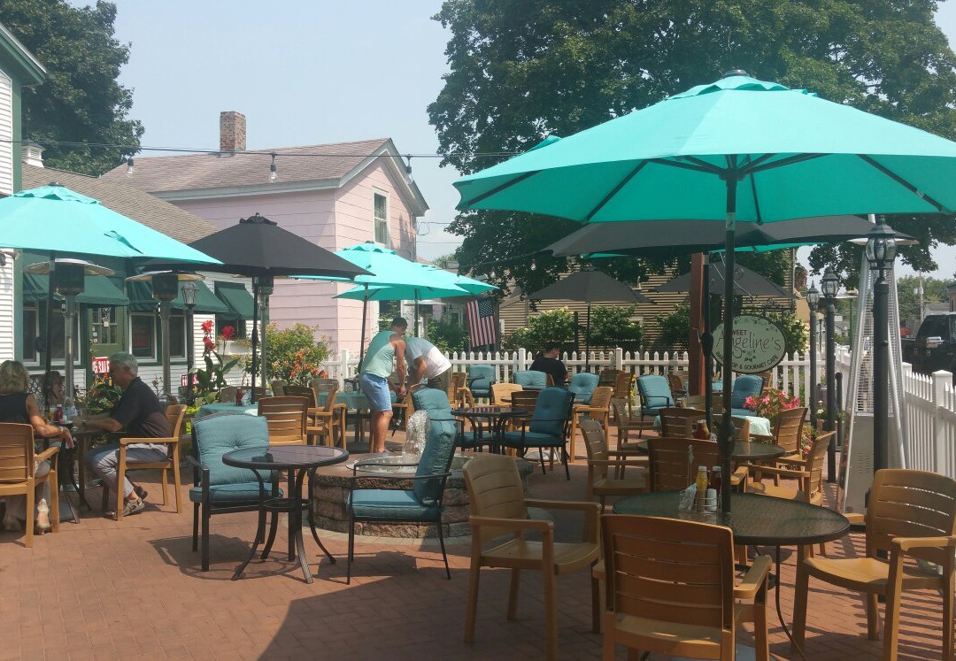 Panino's Seafood House and Bar