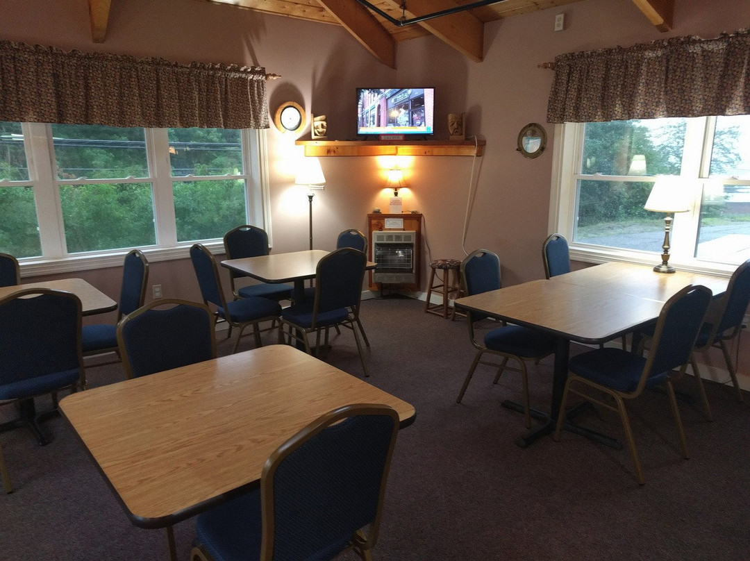 Eagle's Lodge Motel主图