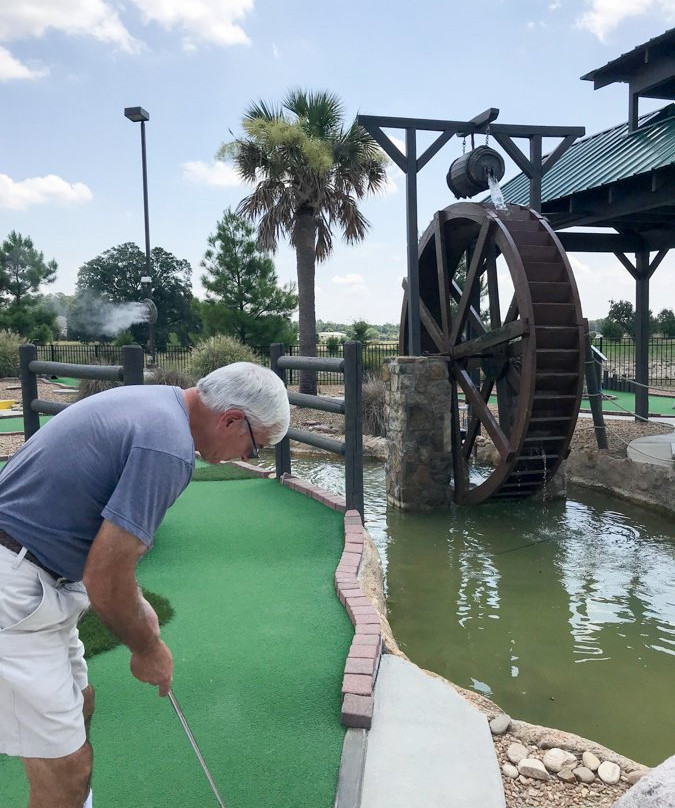 Trail's Dynasty Miniature Golf-Indian Trail必去景点