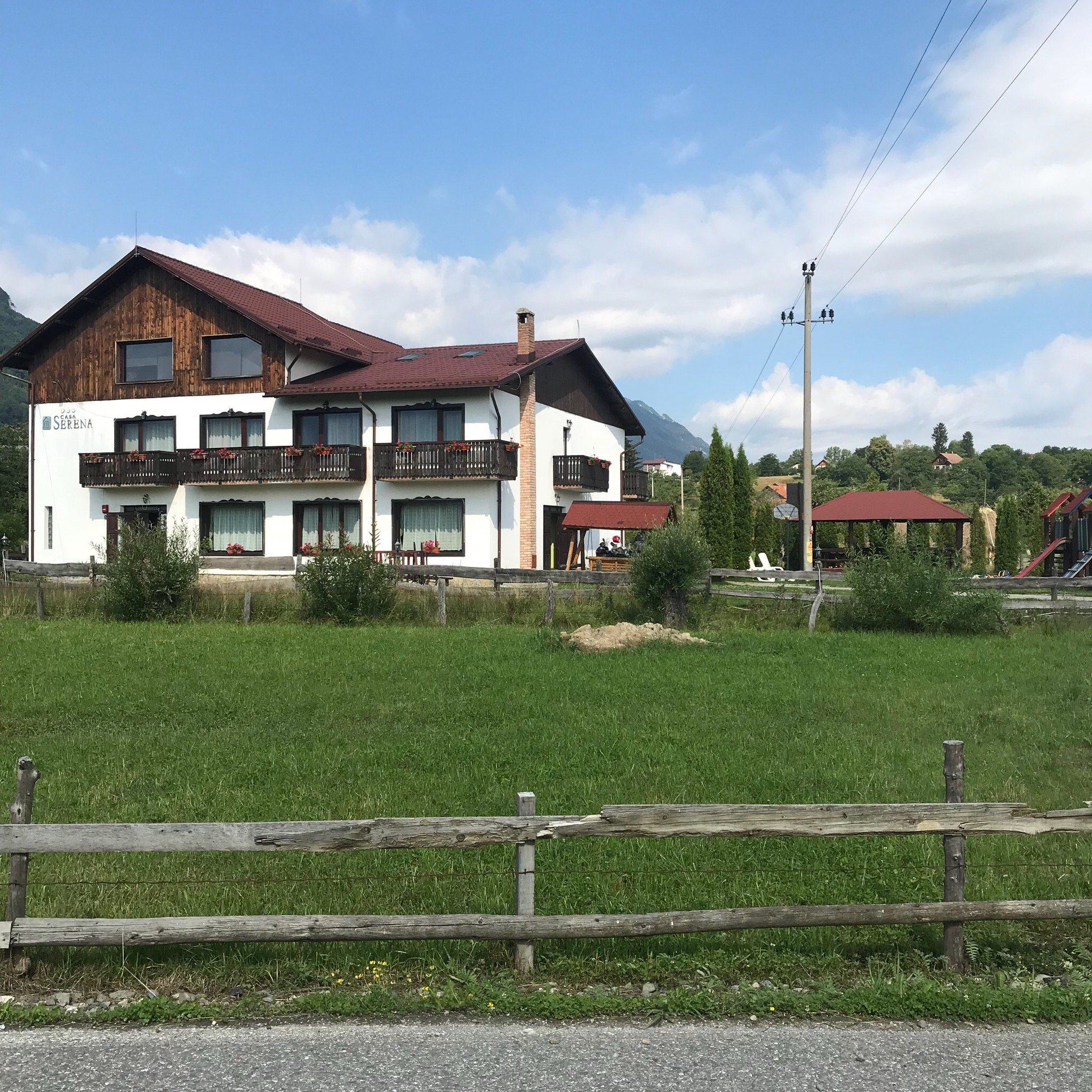 Casa Serena-官方