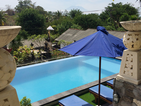 珀尼达青柠酒店主图