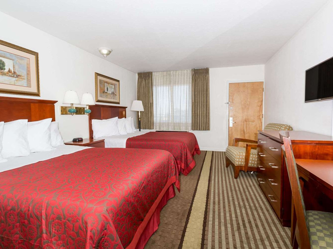 Days Inn by Wyndham Kimball主图