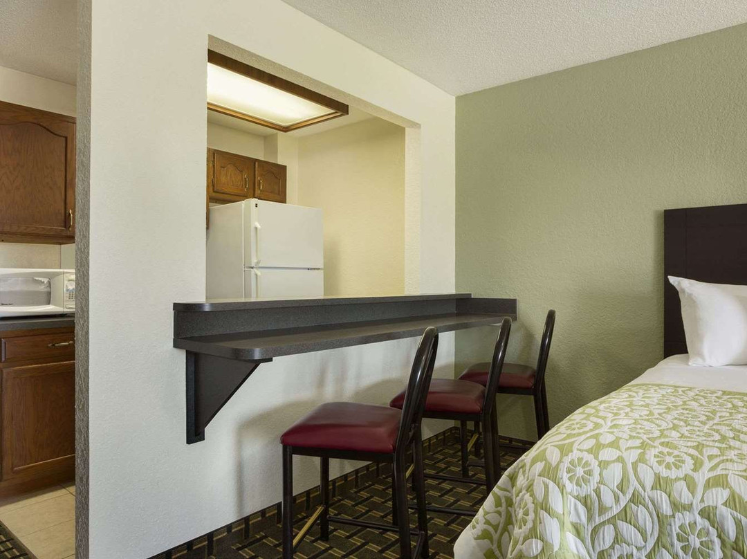 Clarion Pointe Jasper主图