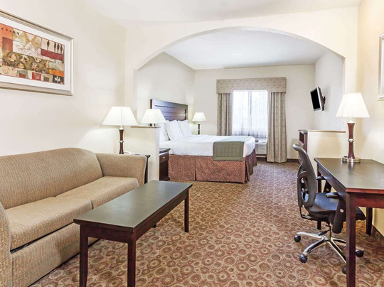 Grander Inn & Suites主图