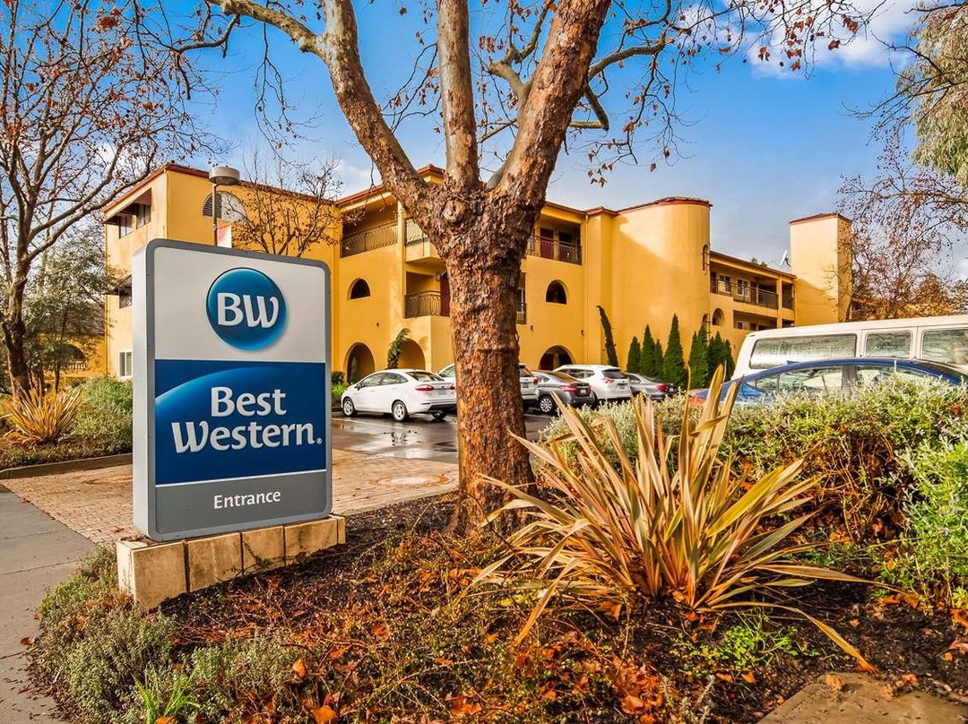 最佳西方加级涸溪酒店主图