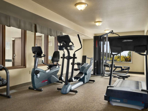 Super 8 by Wyndham Fort St. John BC主图