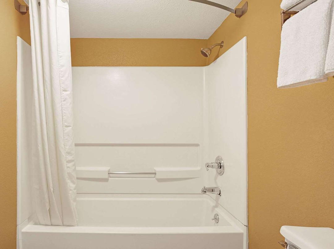 Super 8 by Wyndham Pearl/Jackson/East主图