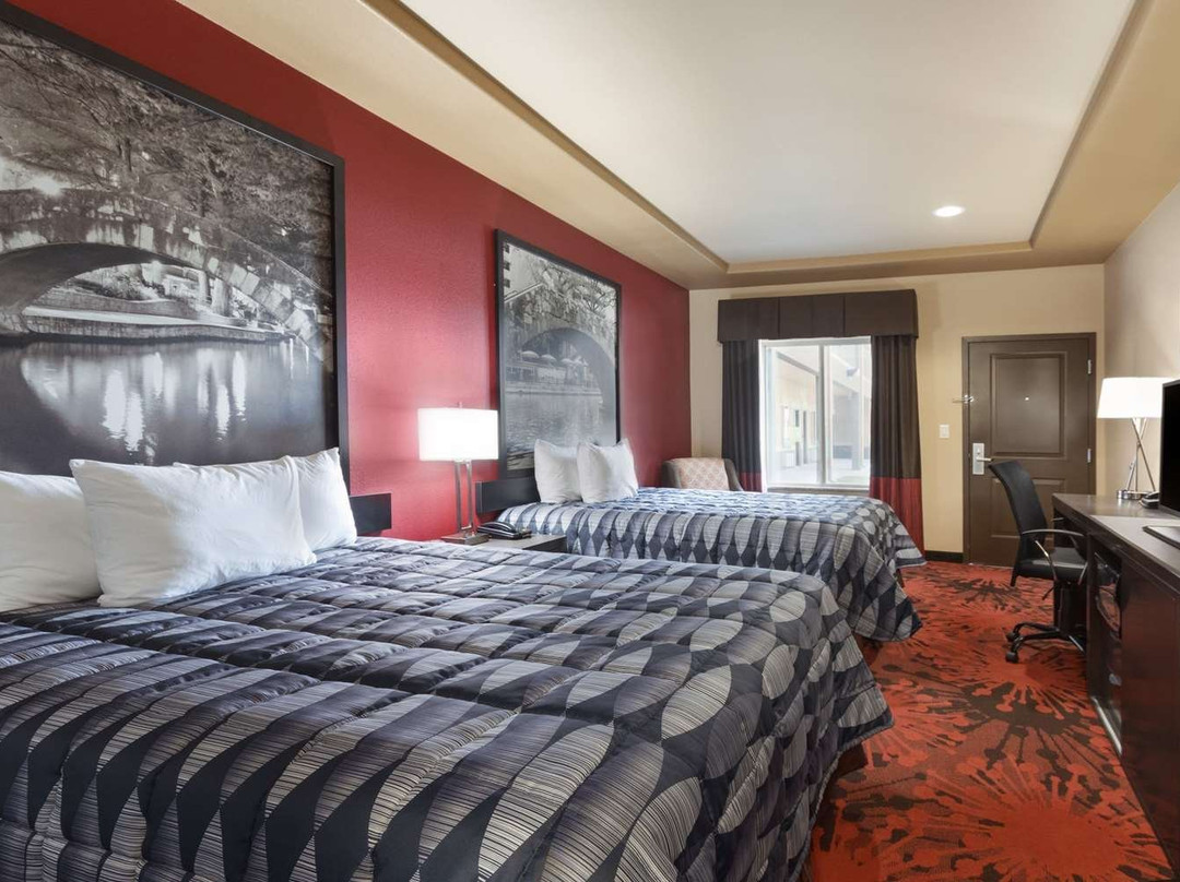 Super 8 by Wyndham Karnes City主图