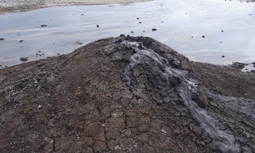 Bulganakskiye Mud Volcanos景点图片