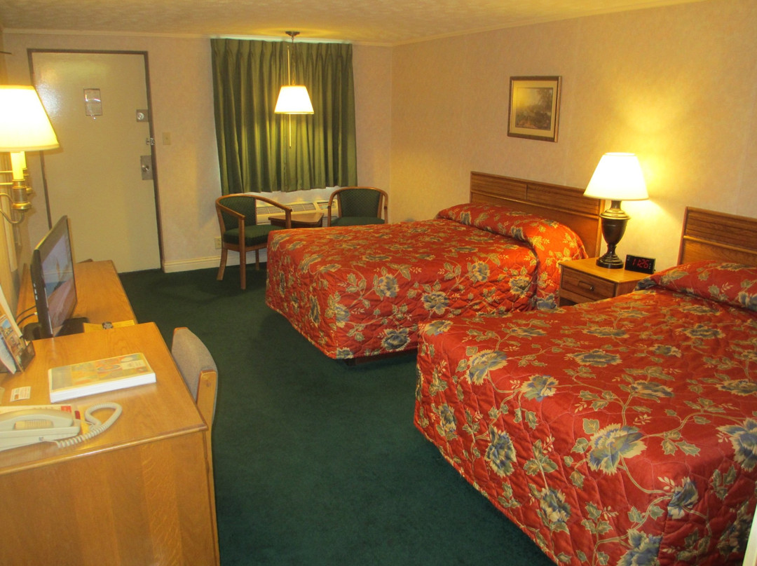 Budget Host Westgate Inn主图