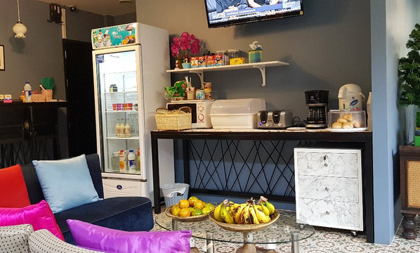 德坎万酒店主图