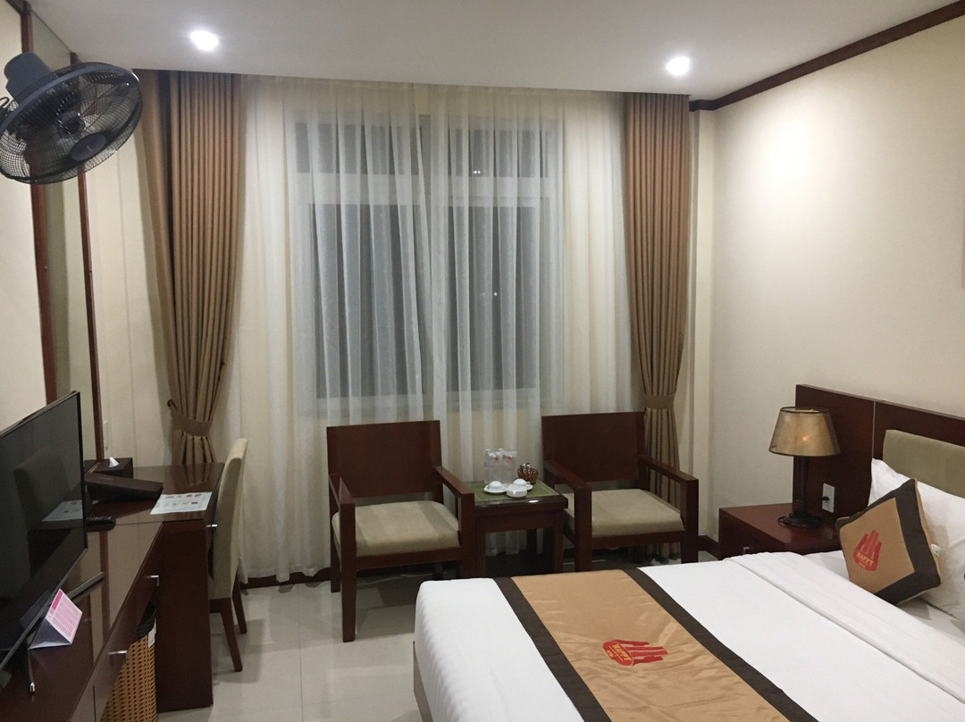 Happy Hotel主图