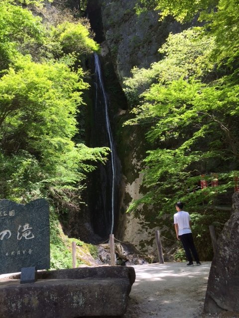 Kinugake Falls-新见市必去景点