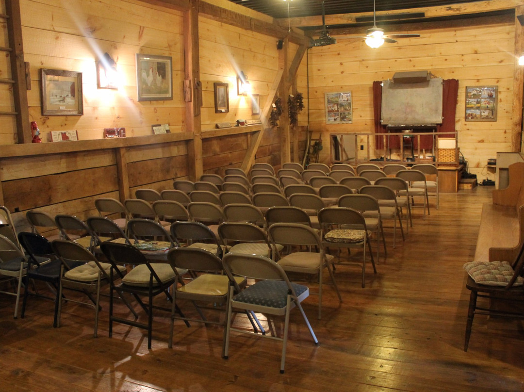 Barnyard Art Studio & Gallery-利蒂茨必去景点