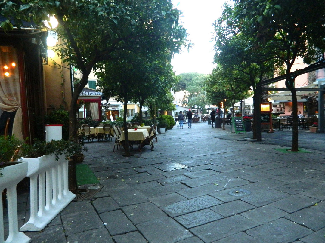 Piazza Bresca景点图片
