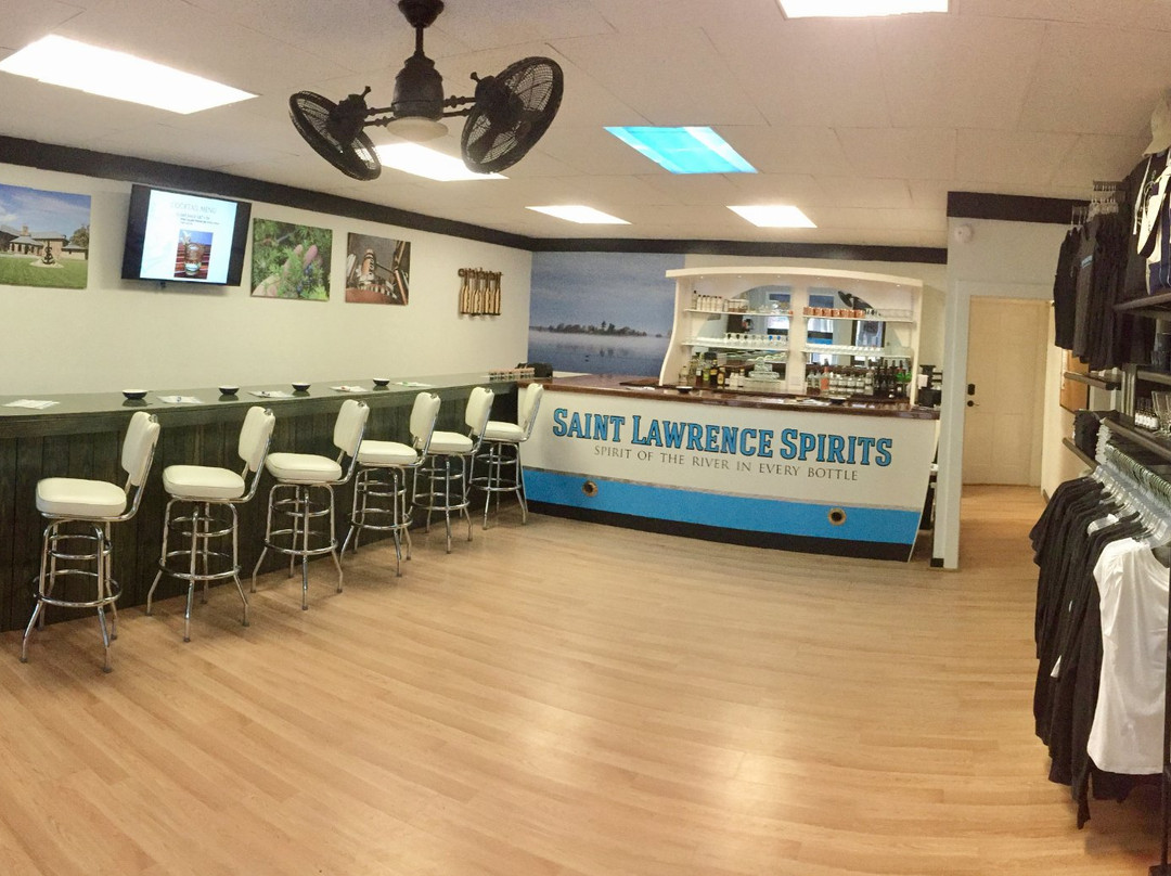 Saint Lawrence Spirits Downtown Tasting Room-Clayton必去景点
