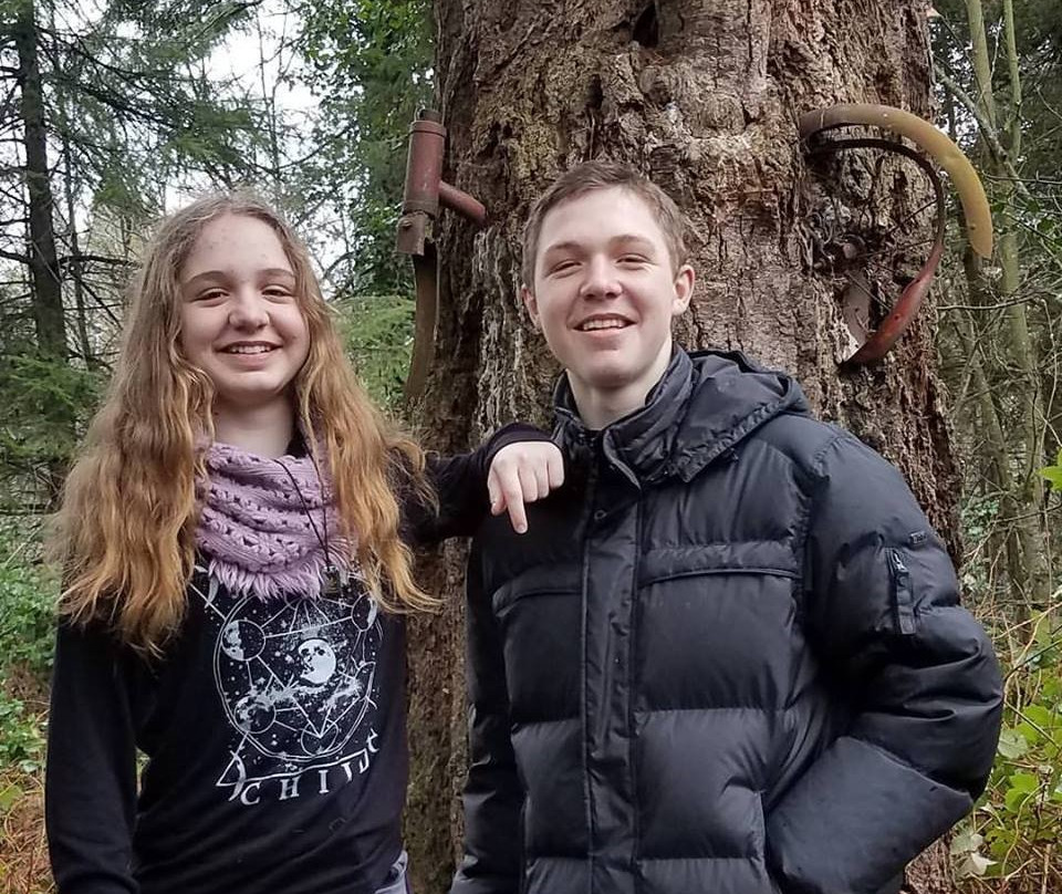 Old Bicycle in the Tree-Vashon必去景点