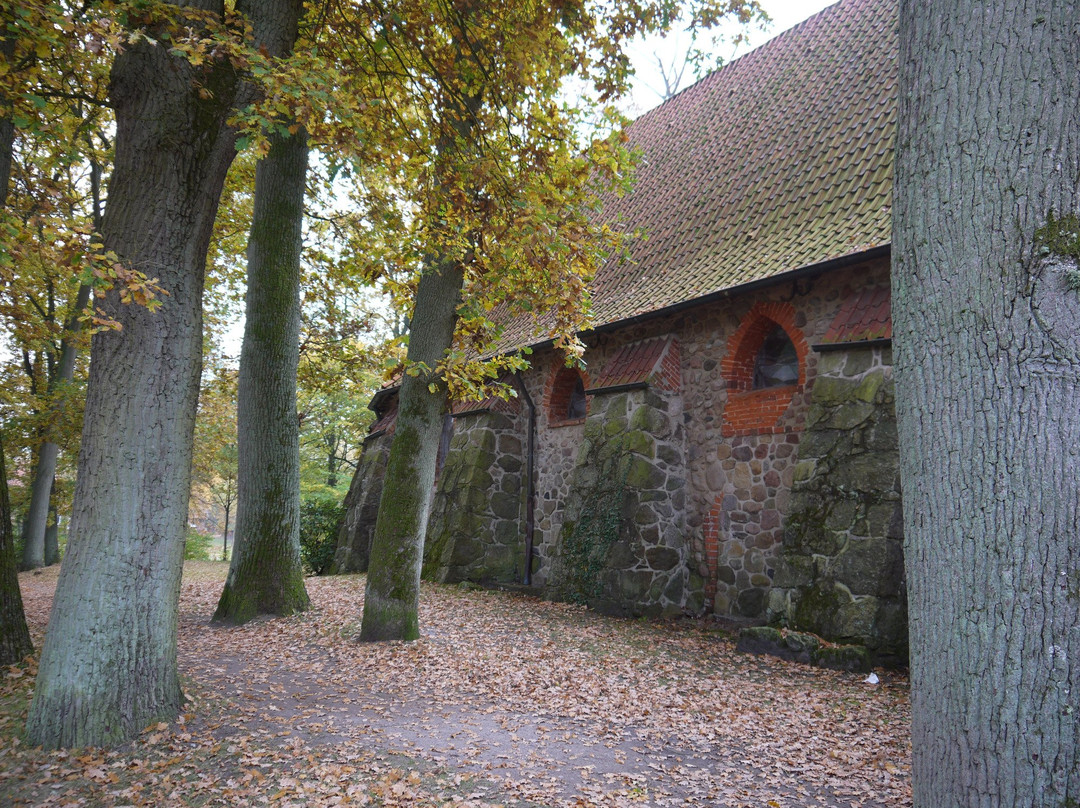 Ole Kerk - die kleine Feldsteinkirche-Bispingen必去景点