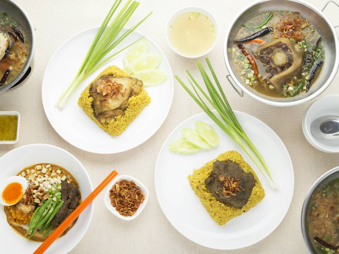 Fa Ham餐馆和美食-Singto Khao Mok Kai