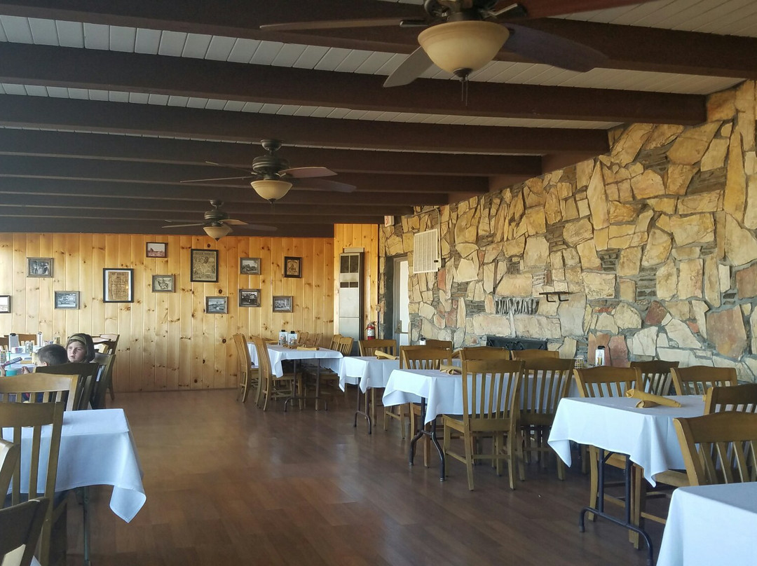 Inyokern餐馆和美食-Indian Wells Brewing Co. Restaurant