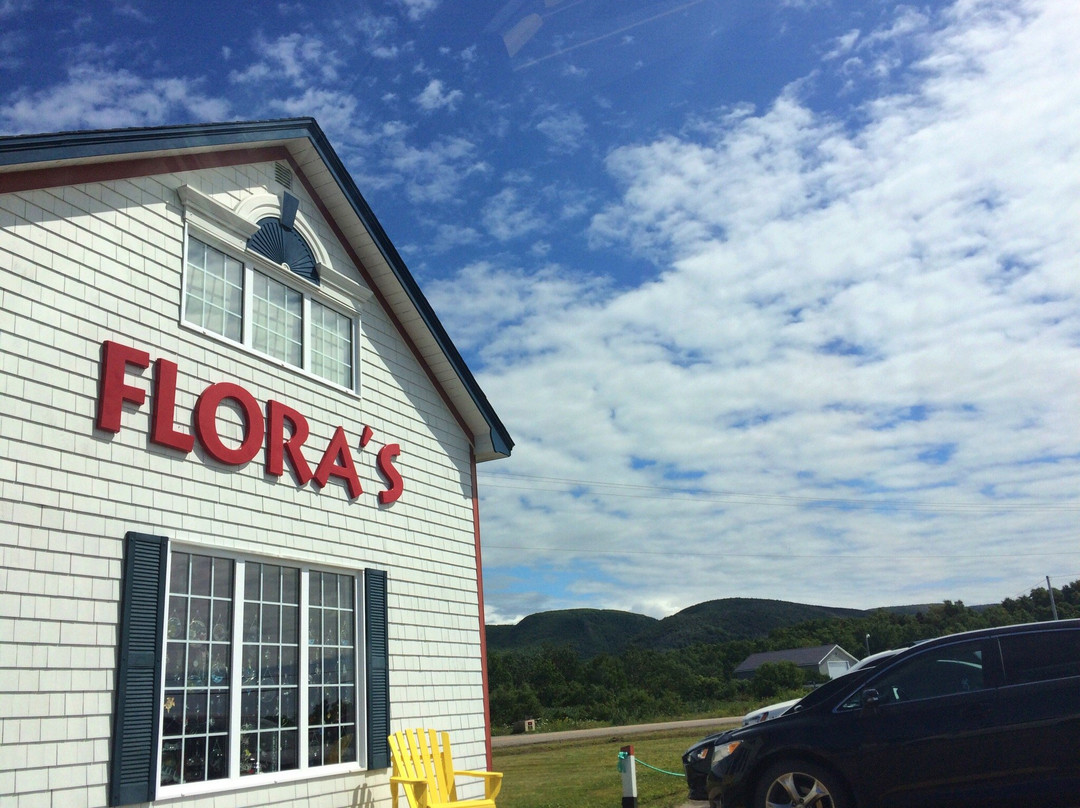 Flora's Gift Shop景点图片