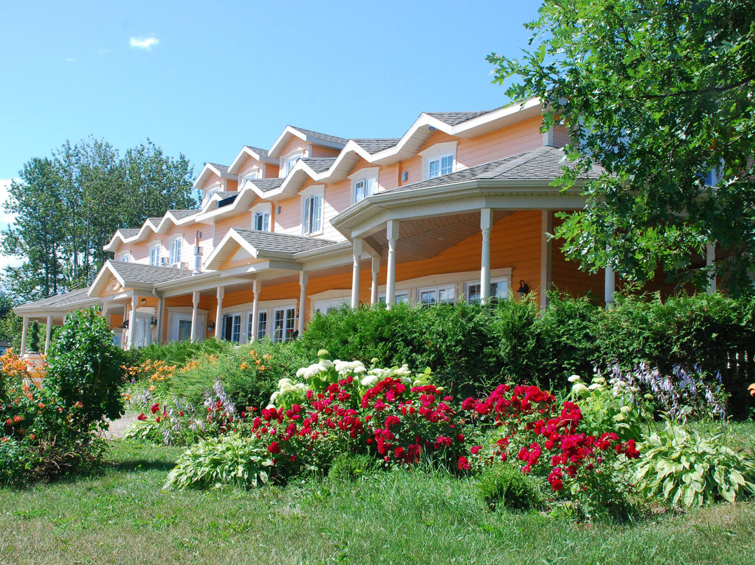 Saint-Louis-de-L'Isle-aux-Coudres酒店住宿-Auberge L'Estampilles