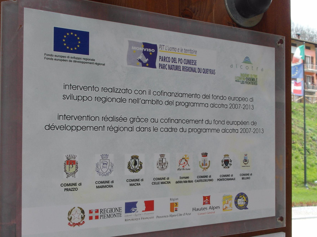 Museo En Plein Air d'arte sacra 'Santi del Popolo'-Casteldelfino必去景点