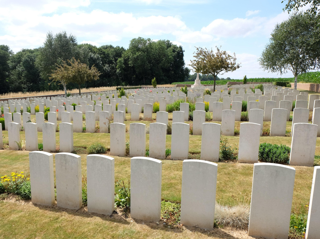 Lonsdale Cemetery, Authuille景点图片