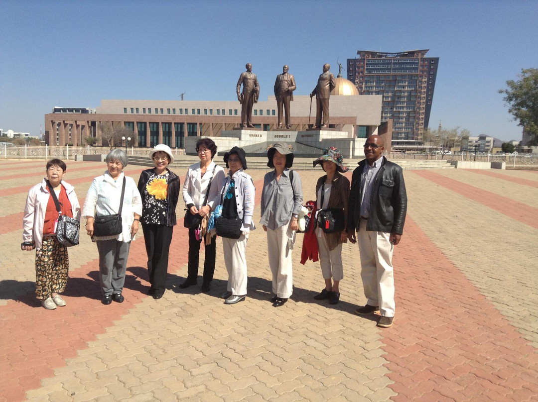 Maroon Tours & Safaris-嘉伯隆里必去景点