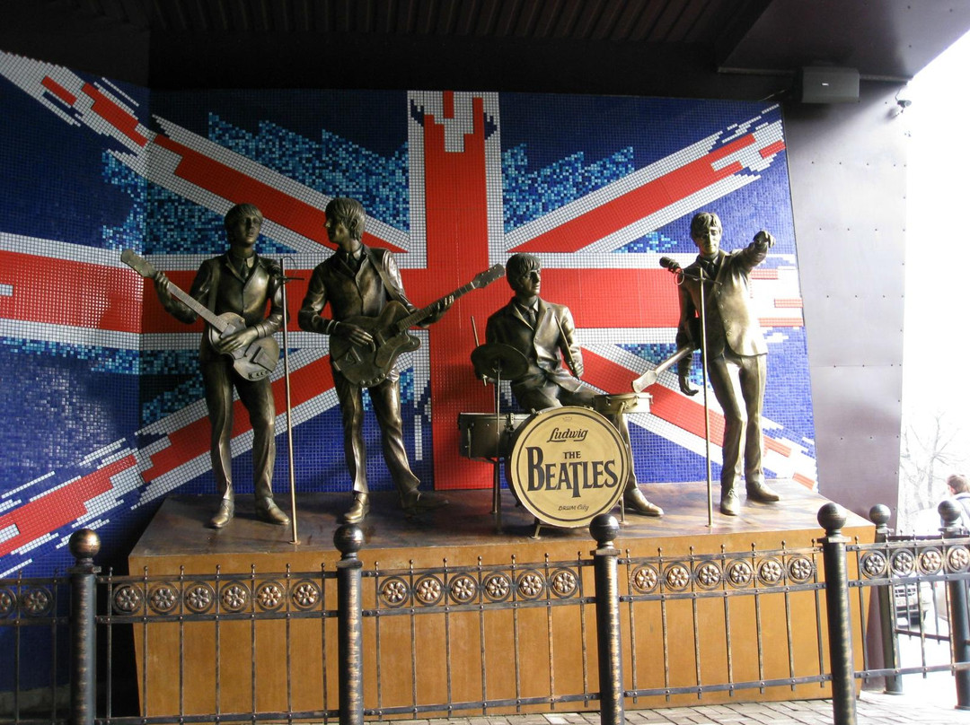 The Beatles Monument景点图片