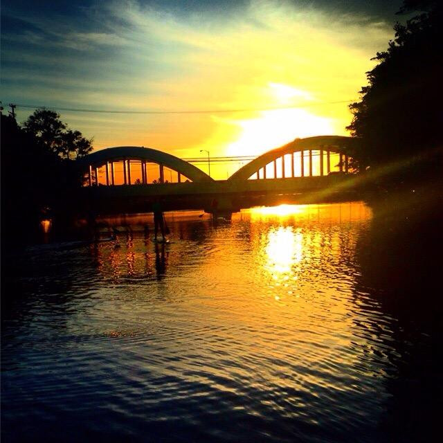 Jetty Betty Surf School-哈雷瓦必去景点