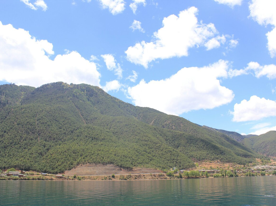 里务比岛-宁蒗彝族自治县必去景点