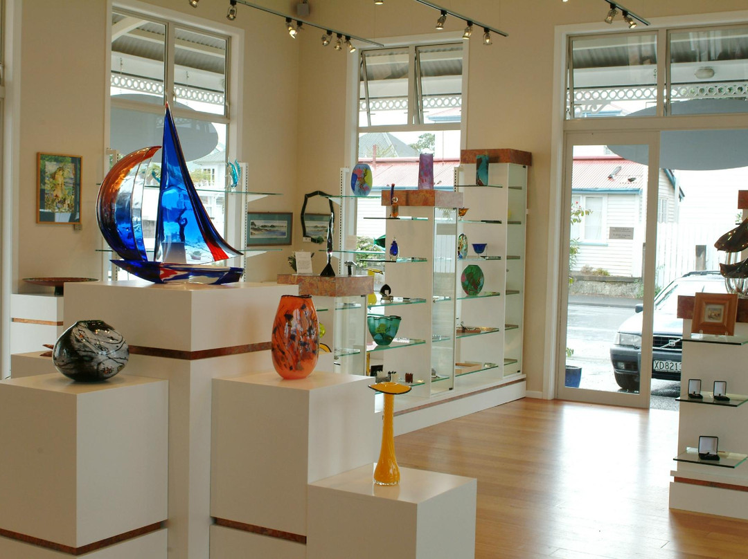 Just Imagine Gallery-拉塞尔必去景点