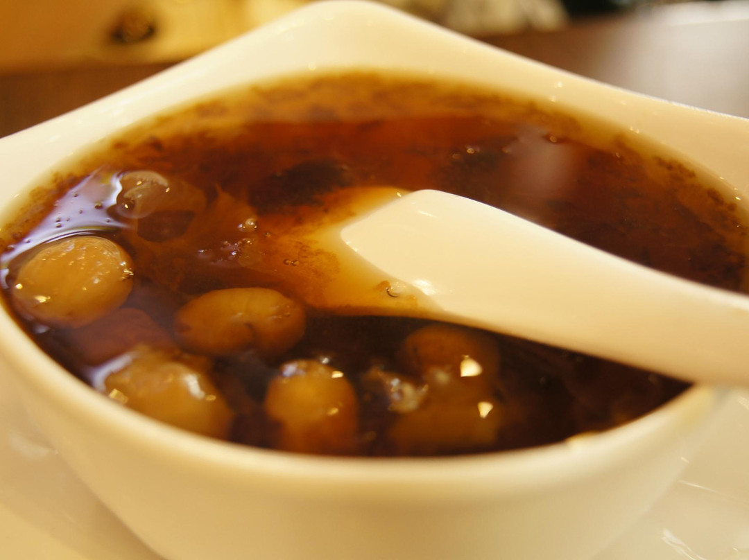 东荟城名店仓-香港必去景点