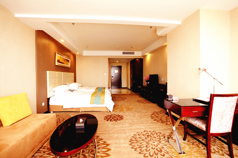 华美达大酒店主图