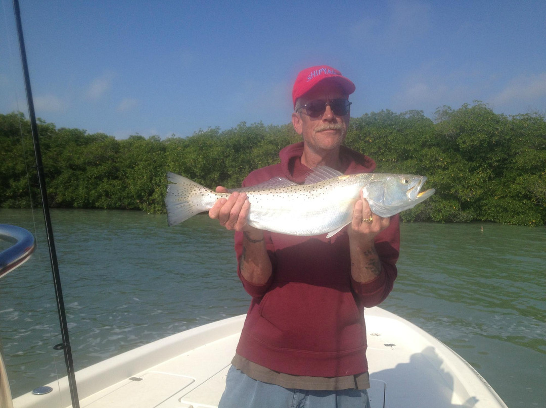 Dirty Waters Charters-拉哥岛必去景点