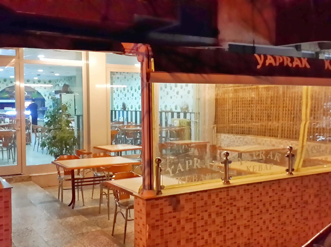 Yaprak pide ve kebap