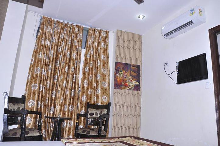 Hotel Dharam Villa主图