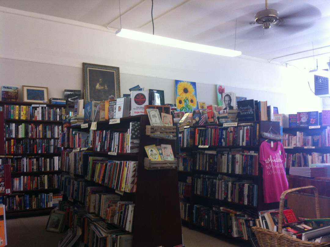 Wind and Tide Bookshop景点图片