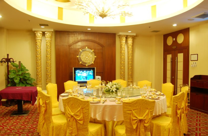 御泉大酒店主图