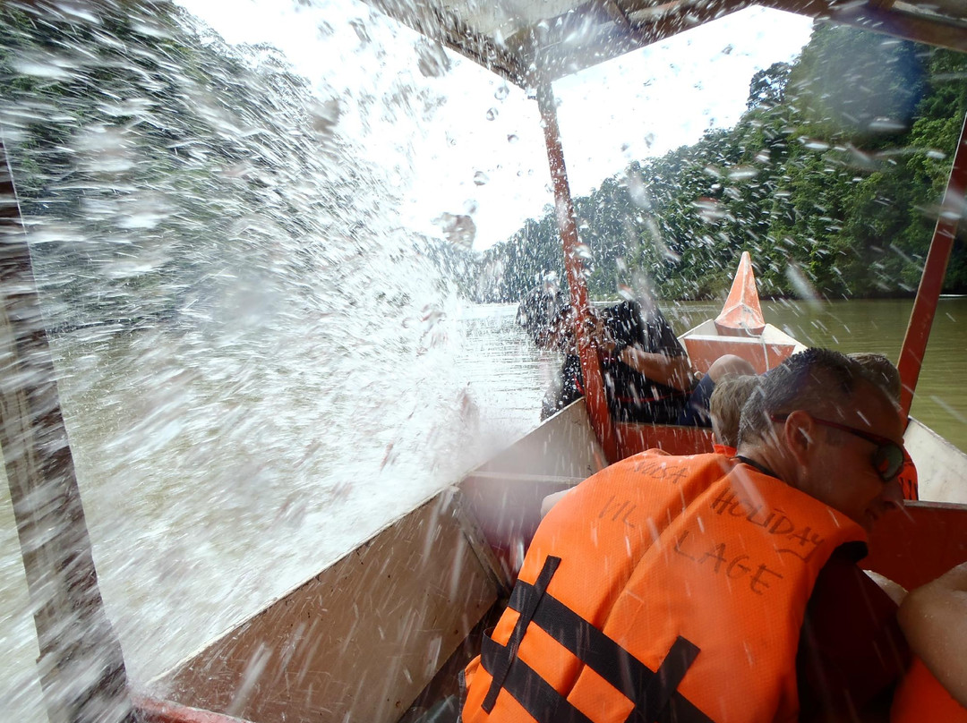 Nusa Holiday Village主图