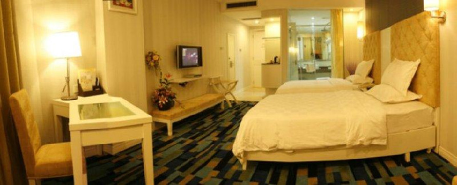 南宁世纪君悦大酒店（青秀万达滨湖路地铁站店）主图