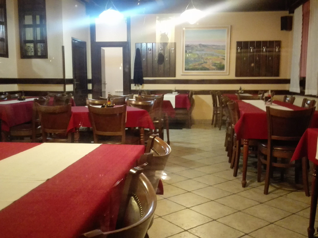 Pivka餐馆和美食-Okrepčevalnica in pizzerija Zala