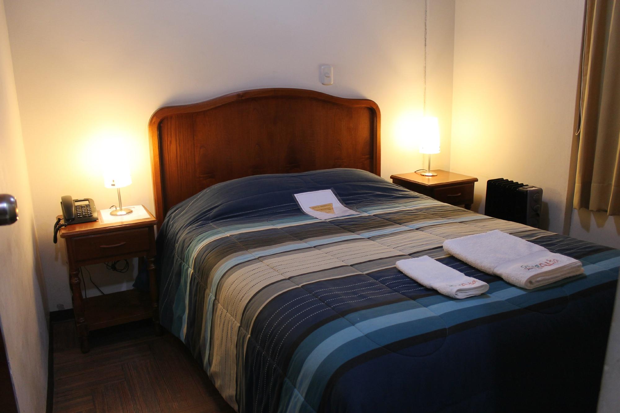 Hostal Sierra Alta Espinar-客卧